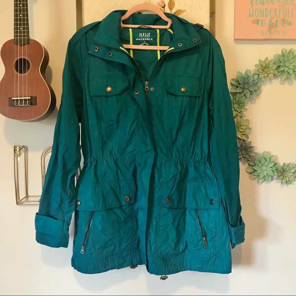 Ana Raincoat Size Large